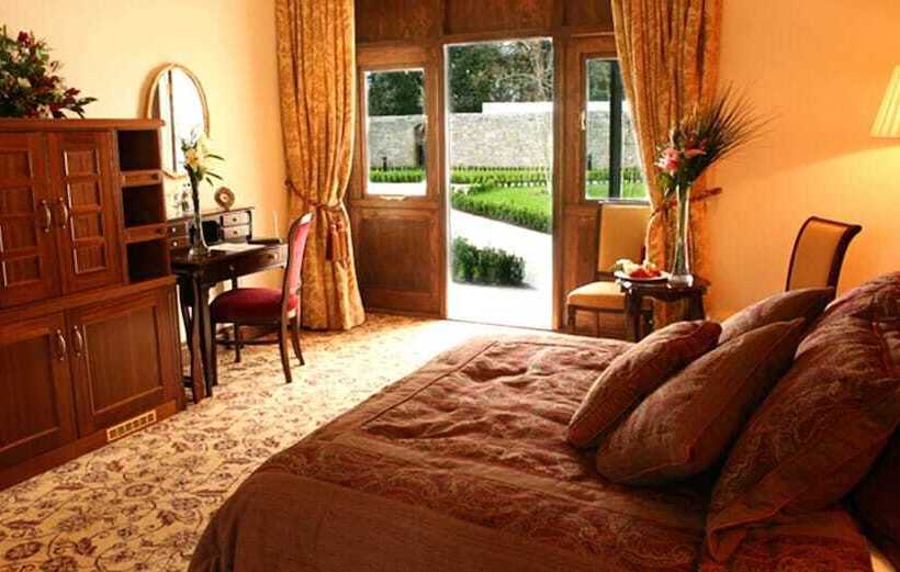 Номер Стандарт, Lough Rynn Castle