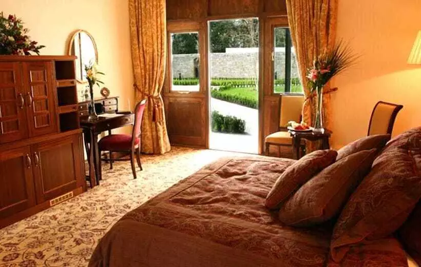 スタンダードルーム, Lough Rynn Castle