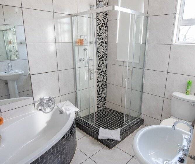 클래식 룸, Montagu Country