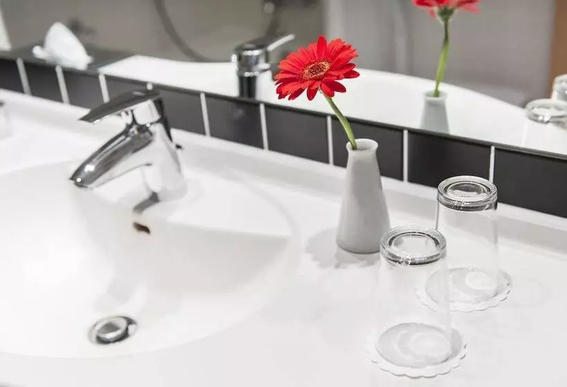 اتاق استاندارد یک نفره, Premier Inn München City Ost