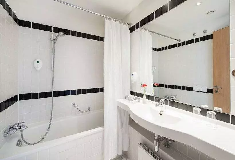 اتاق استاندارد یک نفره, Premier Inn München City Ost
