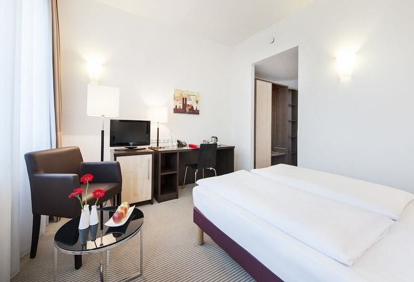 Номер Стандарт Индивидуальный, Premier Inn München City Ost