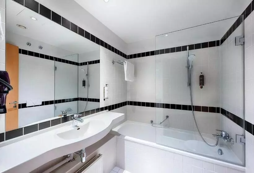 اتاق استاندارد سه نفره, Premier Inn München City Ost