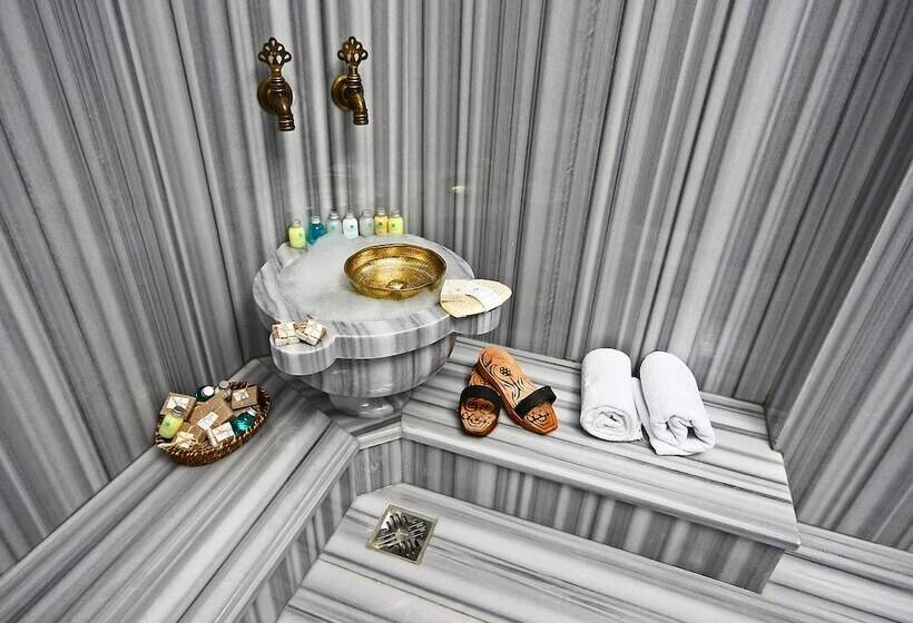 سوییت جونیور, Niles Istanbul