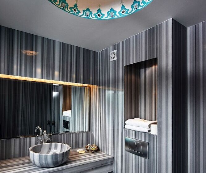 سوییت جونیور, Niles Istanbul