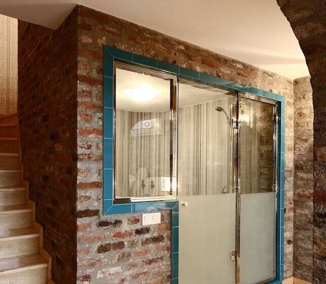 سوییت دوبلکس, Niles Istanbul