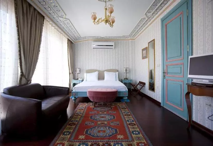 Ullakkosviitti, Niles Istanbul