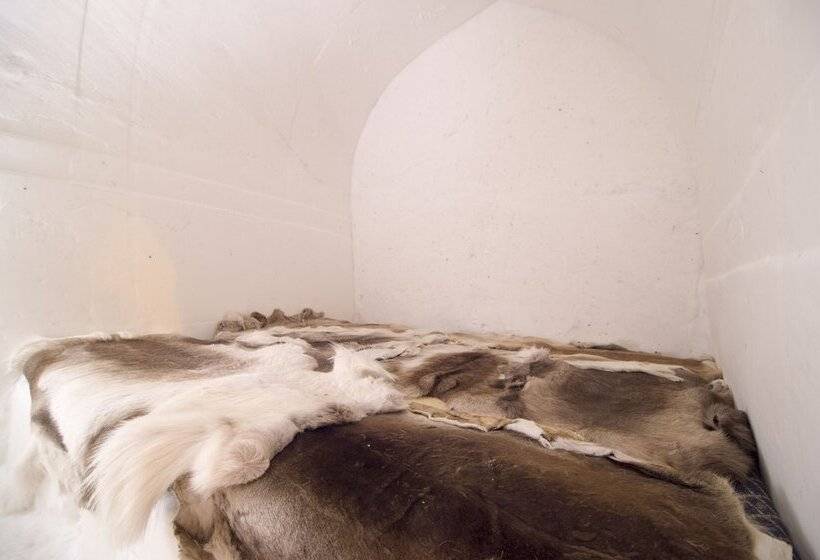 חדר משפחתי, Sorrisniva Igloo