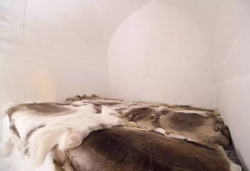 اتاق خانوادگی, Sorrisniva Igloo