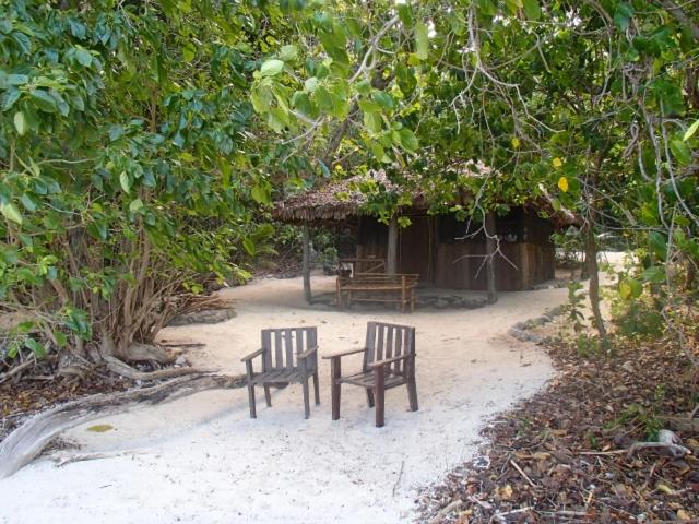 بنگله خانوادگی, Tranquility Island Eco Dive Resort