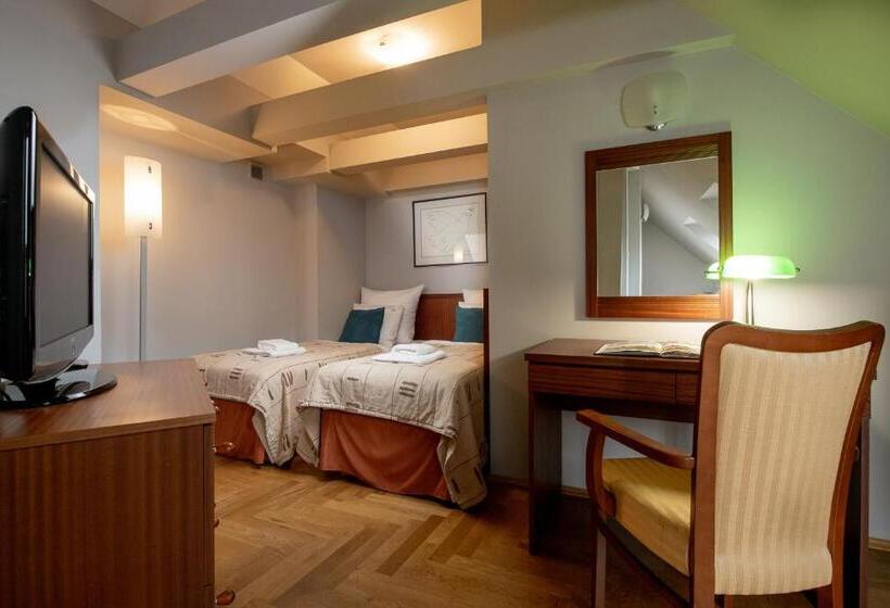 Budget Lejlighed 1 Soveværelse, Red Brick Apartments