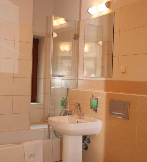 Superior Lejlighed 1 Soveværelse, Red Brick Apartments