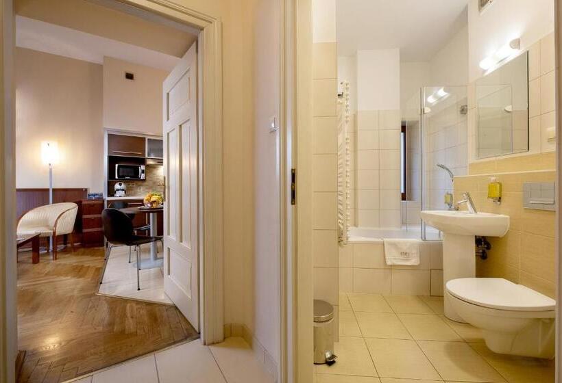 Superior Lejlighed 1 Soveværelse, Red Brick Apartments