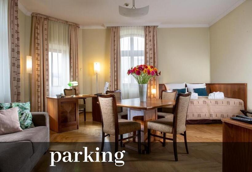 Deluxe Lejlighed 1 Soveværelse, Red Brick Apartments