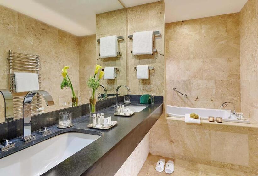 חדר דלוקס, Seafield Hotel & Spa Resort