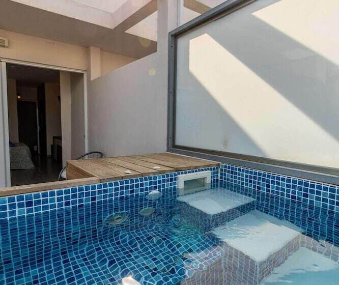 디럭스 자쿠지룸, Venezia Resort