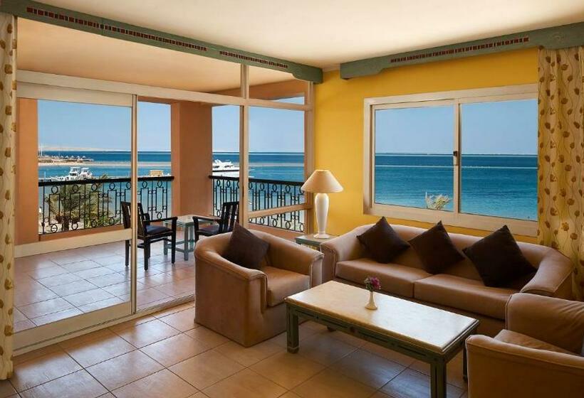 سوییت جونیور, Giftun Azur Resort