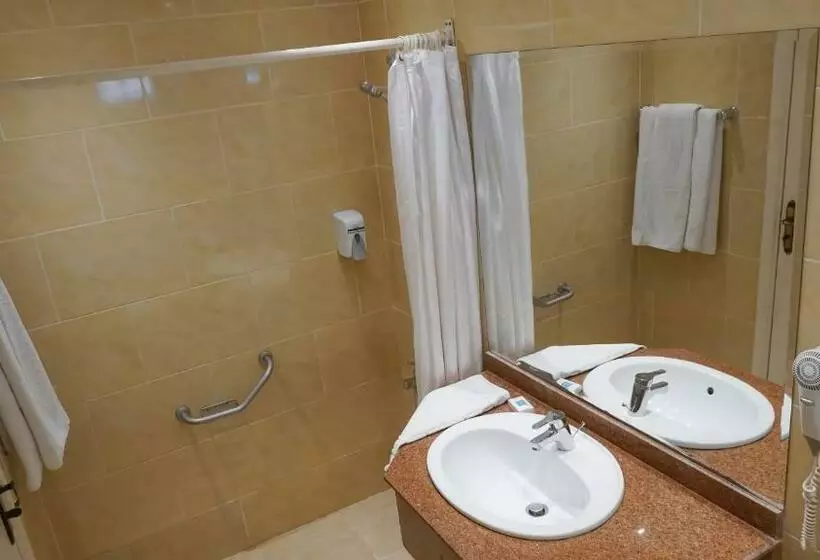 Economy Room