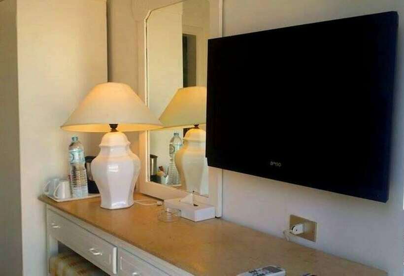 اتاق اکونومی, Giftun Azur Resort