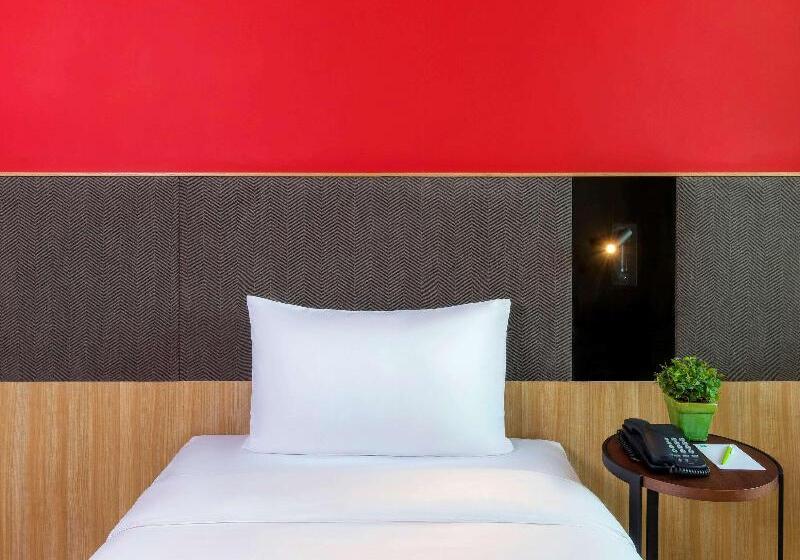 Номер Deluxe, Fioreze Origem