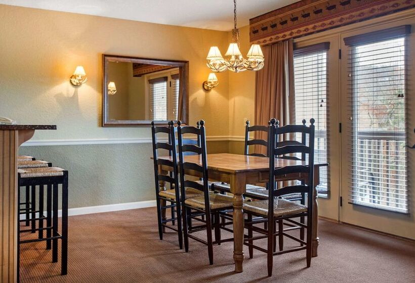 Люкс 2 Спальни, Bluegreen Vacations Blue Ridge Village, An Ascend Resort