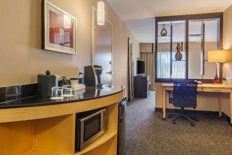 Люкс Кровать Кинг, Cambria Hotel Ft Collins