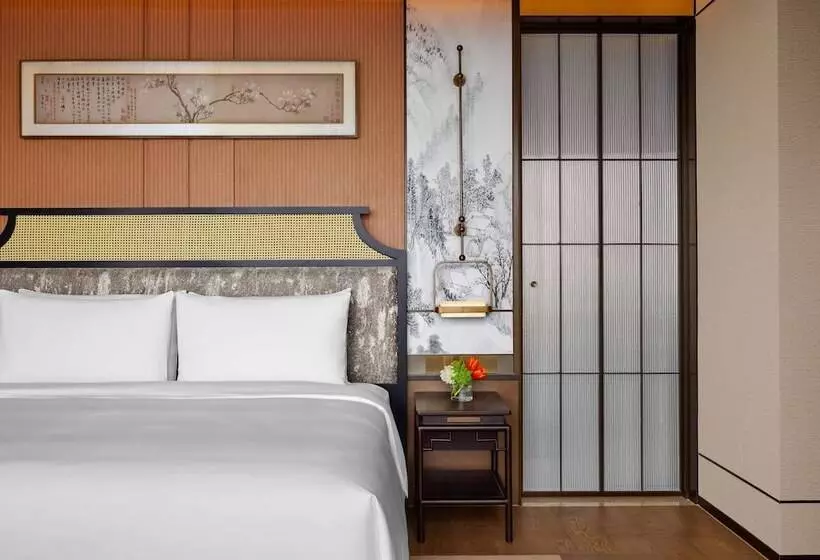 سوییت, Conrad Shanghai