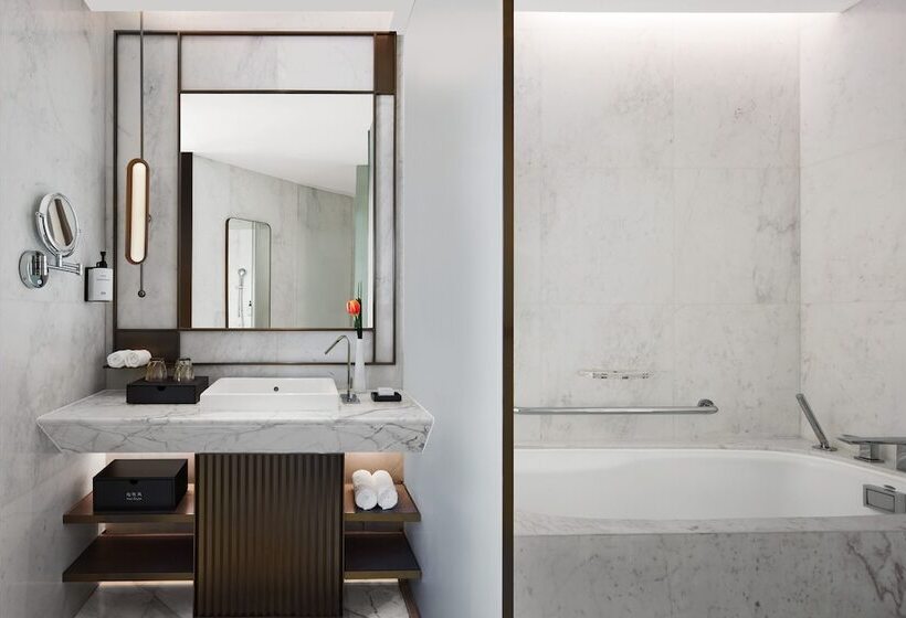 디럭스 룸, Conrad Shanghai