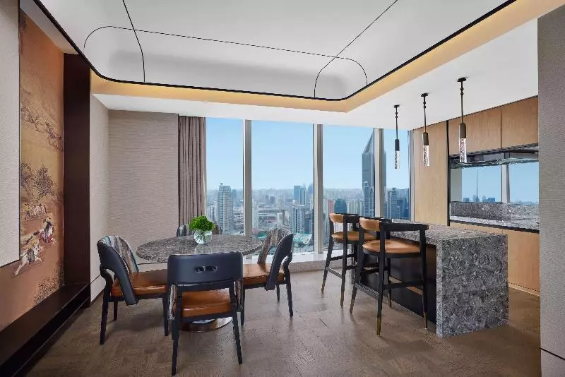سوئیت پریمیوم, Conrad Shanghai