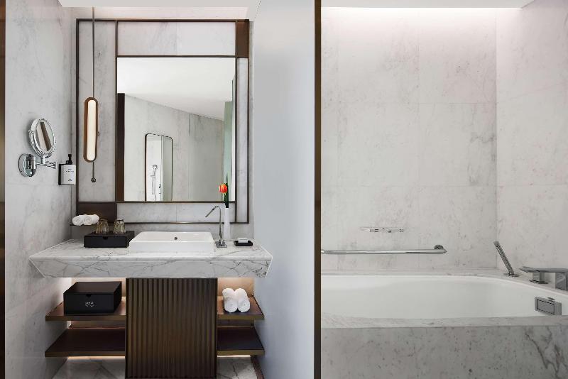 디럭스 룸, Conrad Shanghai