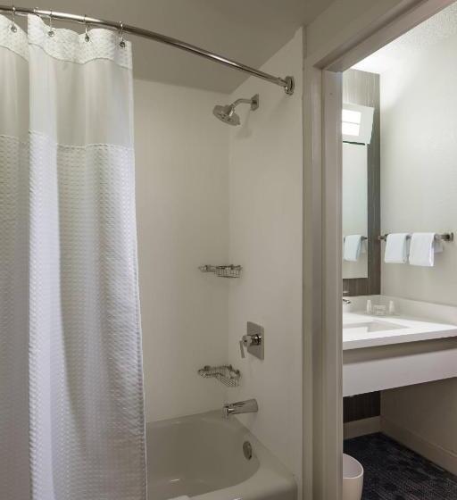 חדר סטנדרט עם מיטת קינג, Courtyard By Marriott Fort Lauderdale Weston