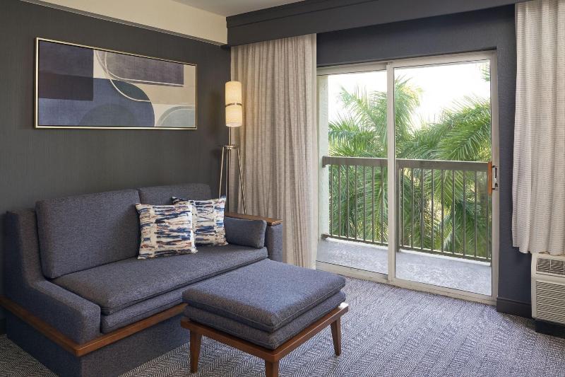 חדר סטנדרט עם מיטת קינג, Courtyard By Marriott Fort Lauderdale Weston