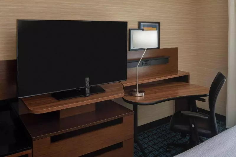 キングサイズベッドのスイートルーム, Fairfield Inn & Suites By Marriott Batesville