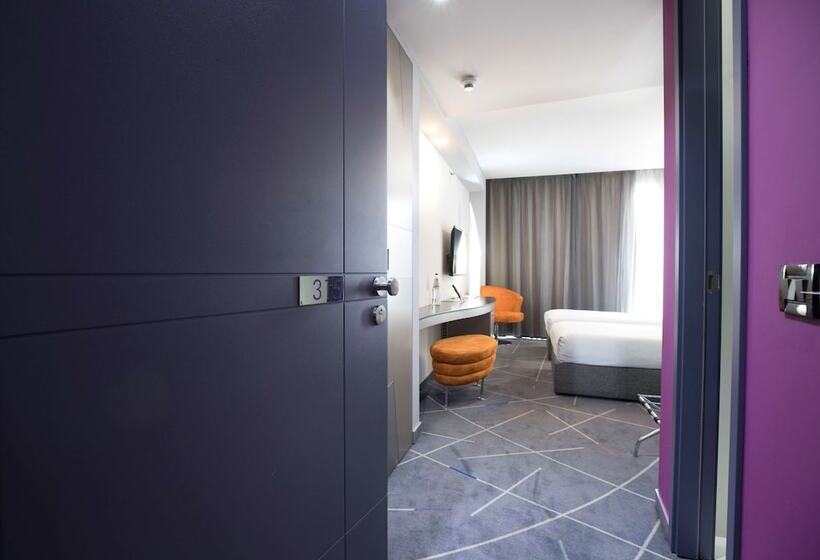 اتاق استاندارد, Golden Tulip Zira Belgrade