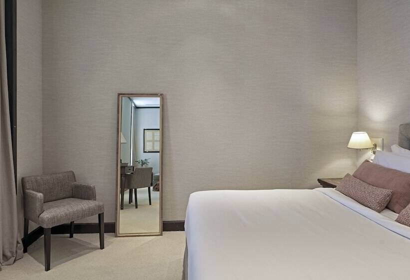 جناح جونيور, Kefalari Suites