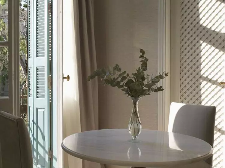スーペリアースイート, Kefalari Suites
