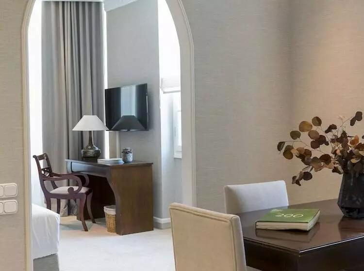 スーペリアースイート, Kefalari Suites