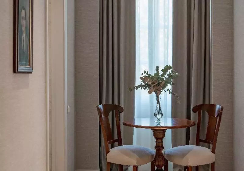ジュニアスイート, Kefalari Suites