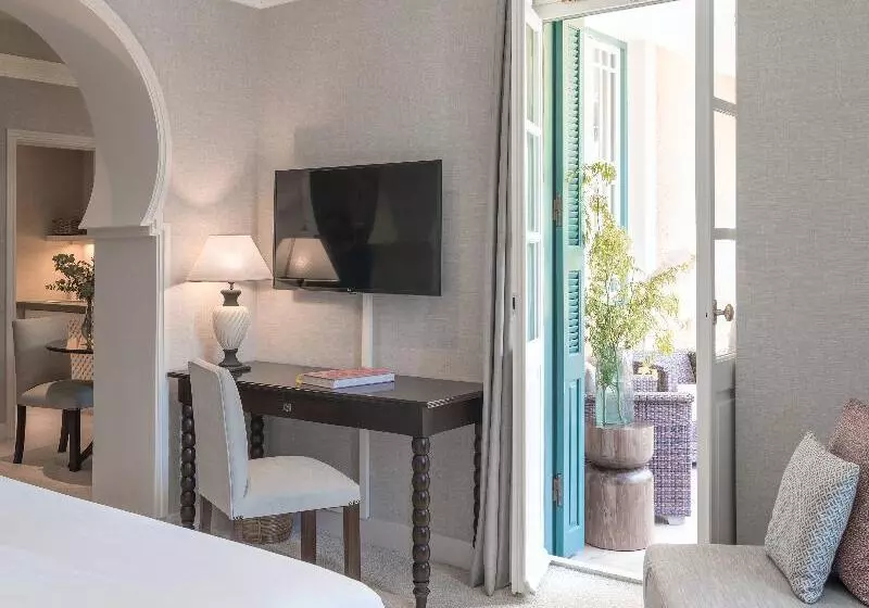 スーペリアースイート, Kefalari Suites