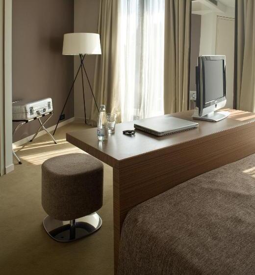 חדר סטנדרט יחיד, Modus