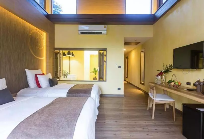 اتاق لوکس با بالکن, New Star Beach Resort