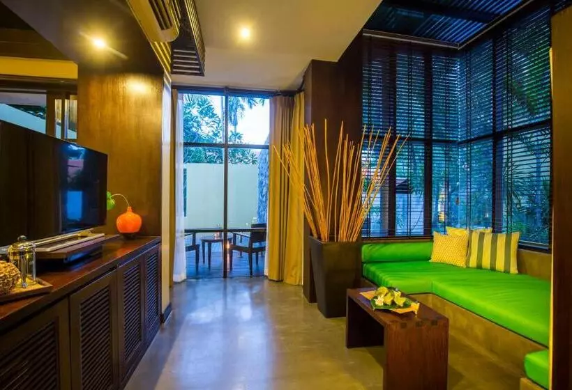 ویلای یک اتاق خوابه با استخر شنا, New Star Beach Resort