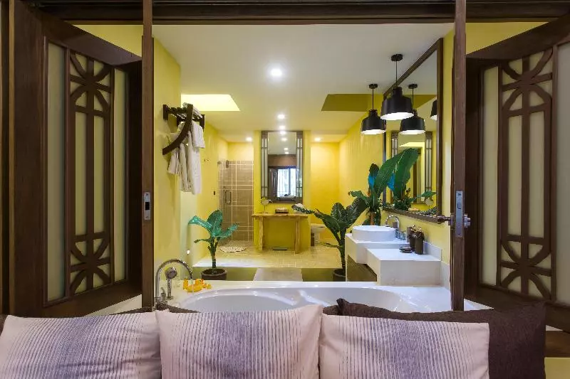 اتاق لوکس با بالکن, New Star Beach Resort