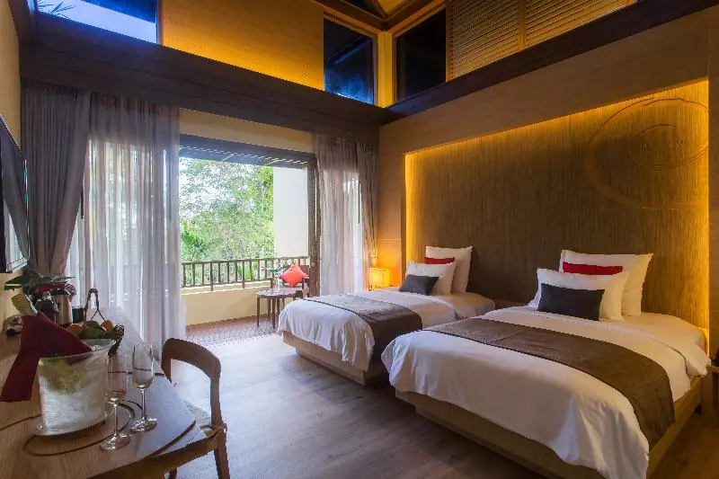 اتاق لوکس با بالکن, New Star Beach Resort