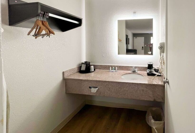 غرفه قياسيه سريرين مزدوجين, Quality Inn Tallahassee Near University