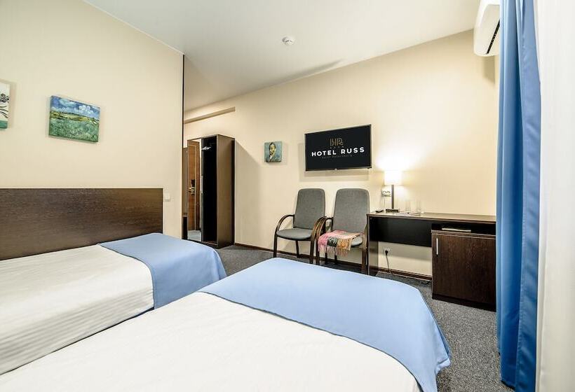 חדר קלאסי, Russ