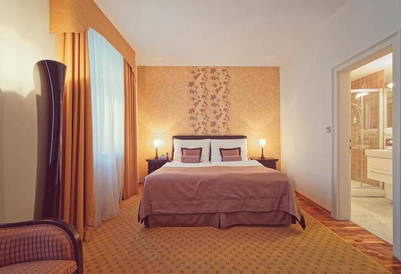 اتاق استاندارد, Skaritz Hotel & Residence