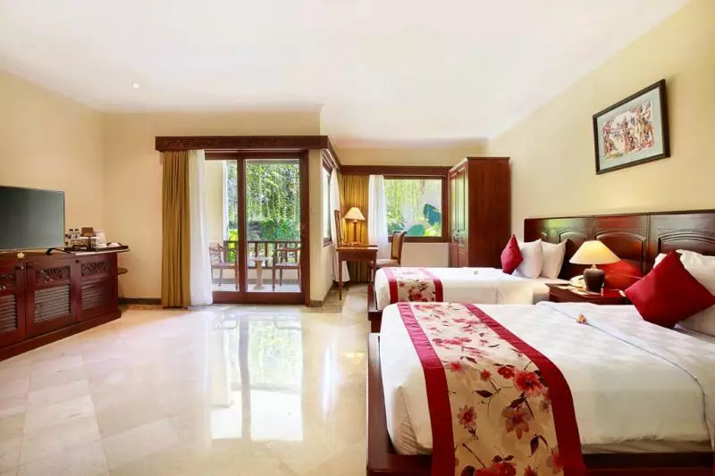 Deluxe Room Pool View
