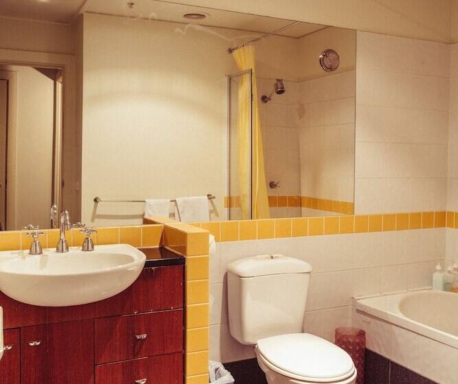 スタンダードスタジオ, Yti Garden