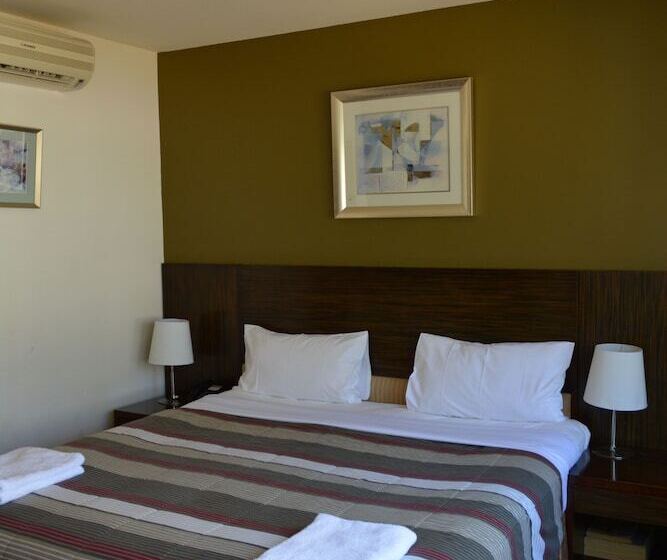 デラックススタジオ, Yti Garden